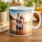 Mug personnalisé avec photo de famille – Souvenir unique Mug personnalisé avec photo de famille imprimée, présenté dans une ambiance chaleureuse et lumineuse.