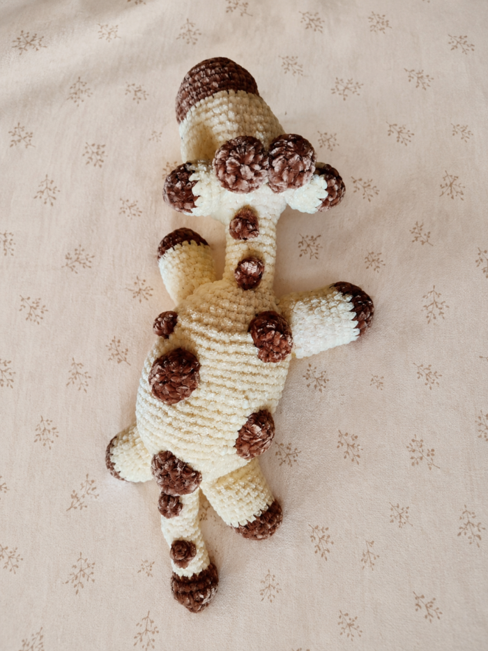 2eb6c601-d32a-4da9-a847-05830a2a8644 Peluche girafe au crochet